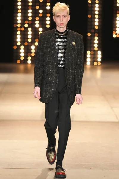 Look 35